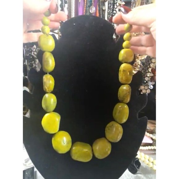 Chunky Hefty Serpentine Stone Necklace READ/SEE - Picture 2 of 6
